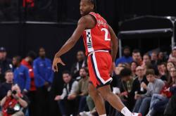 黄蜂三巨头联手，掀起高潮得分突破，篮网冲击季后赛！的简单介绍